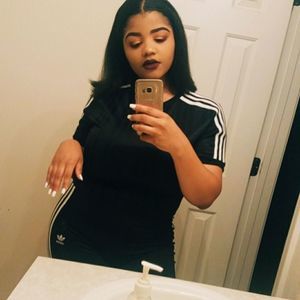 Meet your Posher, Jade